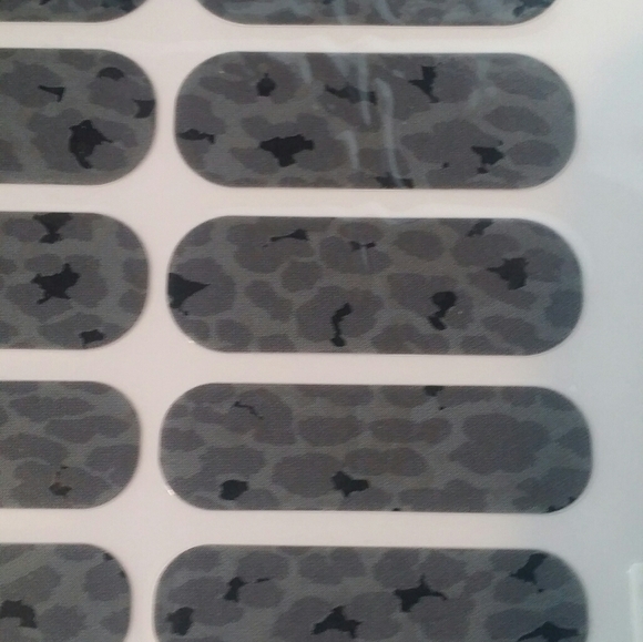 Brand New Black and Gray Jamberry Nails - Picture 2 of 2